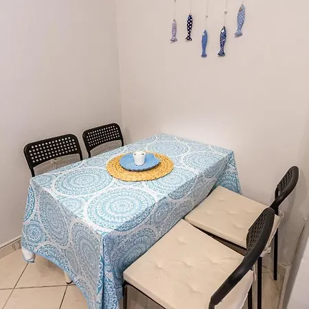 Apartment Cozy & Colorful 2 Bedrooms Thessaloniki
