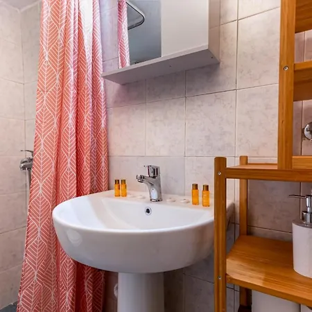 Apartment Cozy & Colorful 2 Bedrooms *