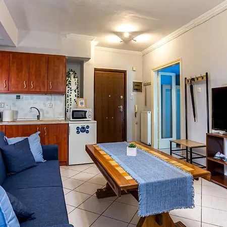 Cozy & Colorful 2 Bedrooms *